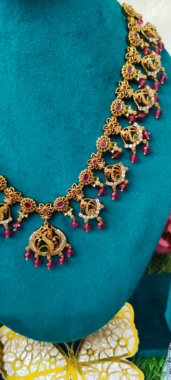 new trendy design soul of swan shaped necklace with pink colour stone