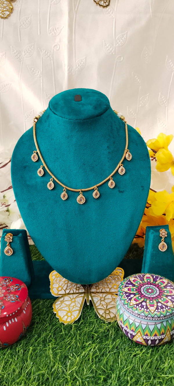 new trendy kundan design necklace