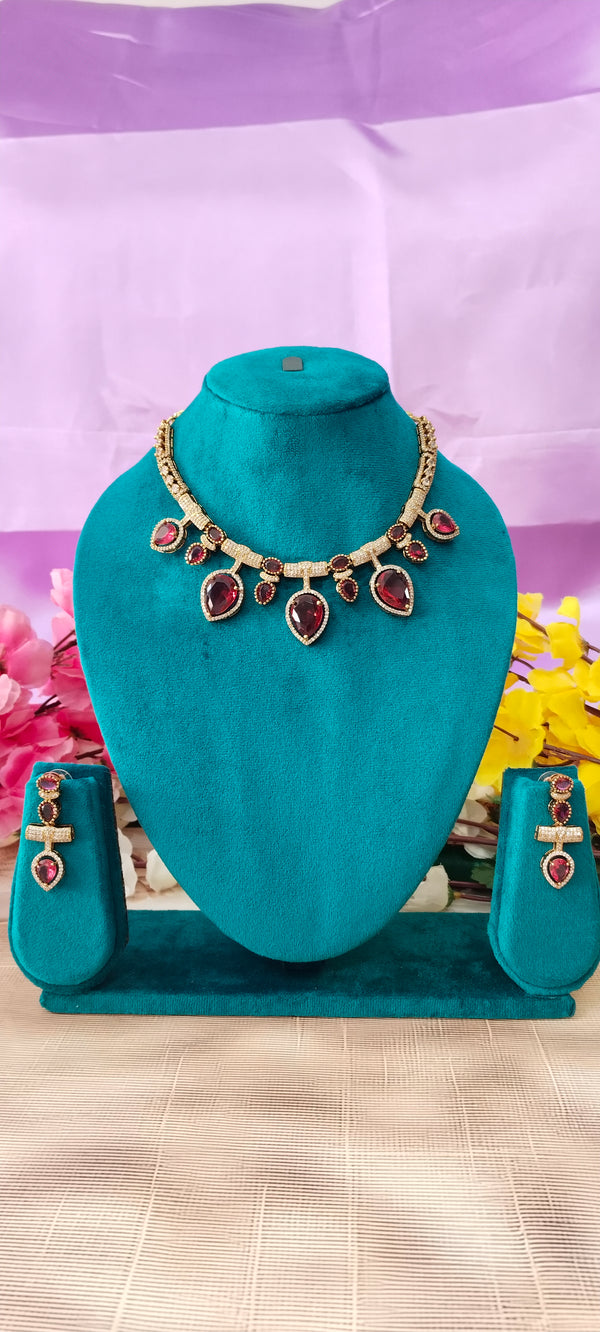 Kundan design reflects a fusion of royal heritage and modern aesthetics