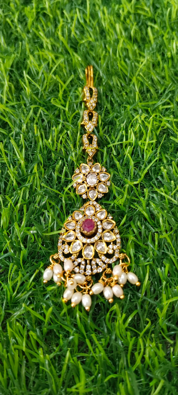 Gold-Plated & White Kundan-Studded Pearl Beaded Maang Tikka