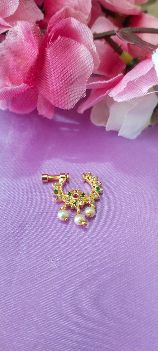 Flower Design CZ Stones Nosepin