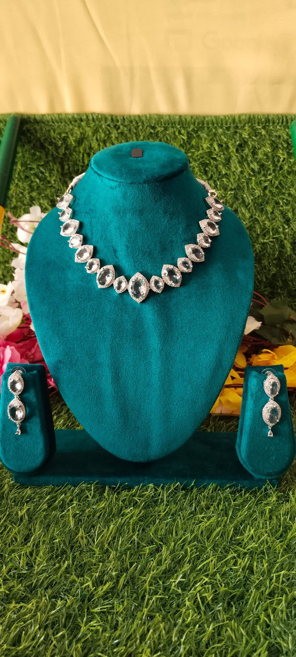 High - Quality Silver A.D with white colour necklace with matching earrings