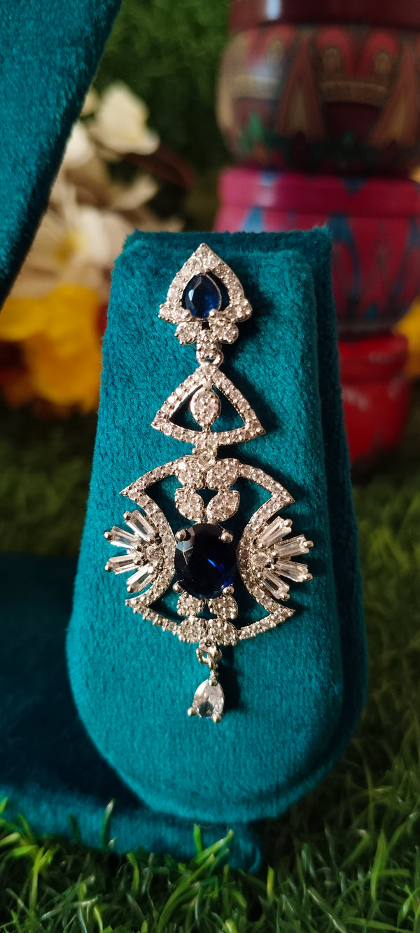 elegance and prestige A.D silver earrings