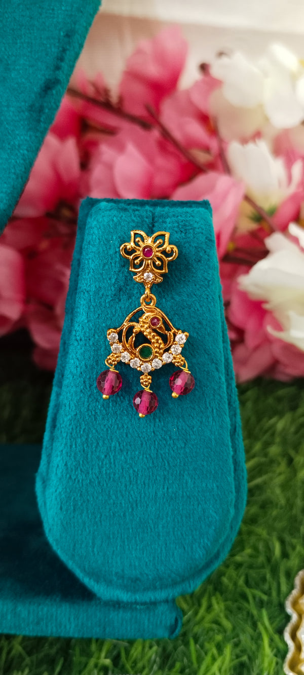 new trendy design soul of swan shaped necklace with pink colour stone