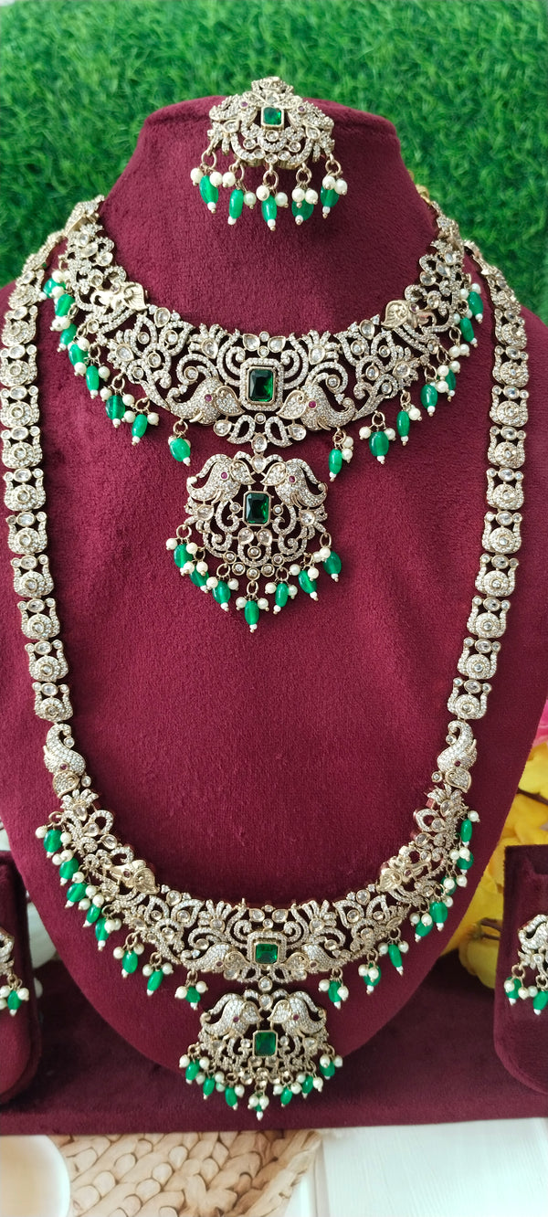 Exude royal elegance with this exquisite Victorian elephant neck locket combo set