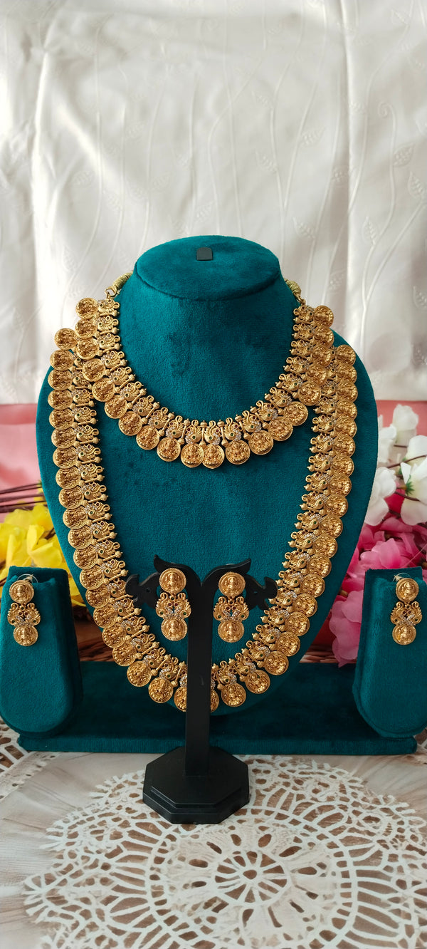 “Lakshmi Bottumala long + short combo”