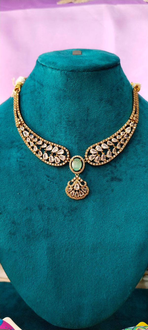 Victorian Kante model necklace combines regal charm with modern brilliance