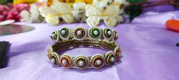Elegant Pearl Fashion Bangles size : 2/6