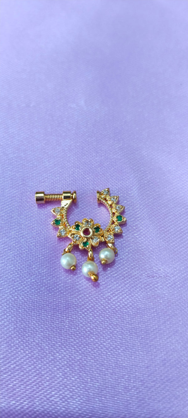 Flower Design CZ Stones Nosepin